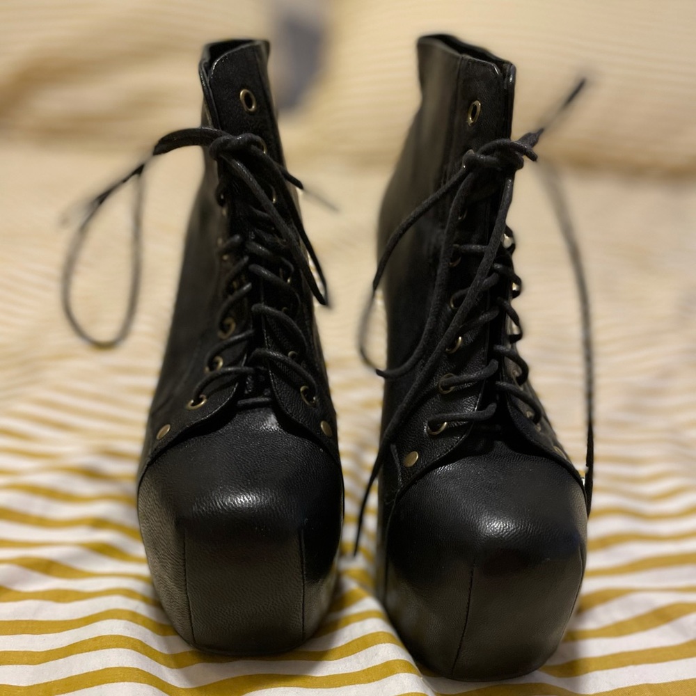 Size 8 Jeffrey Campbell
